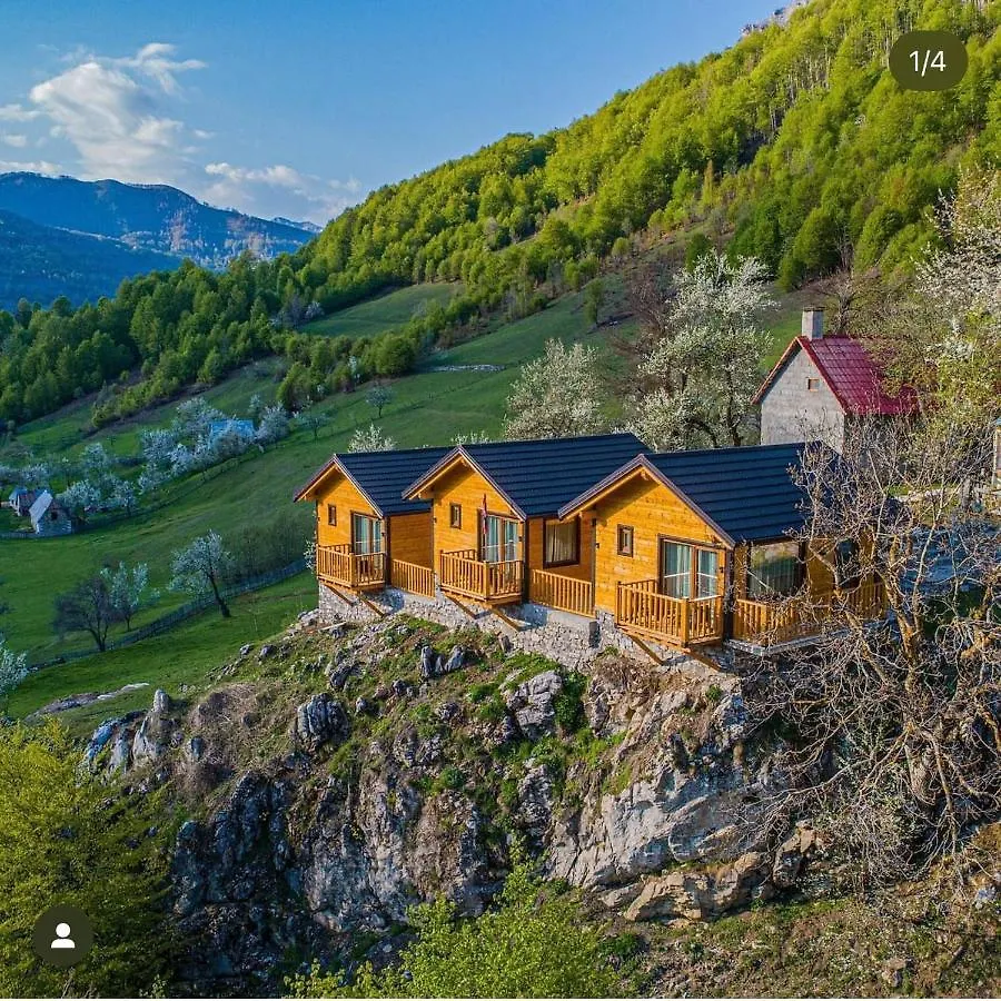 Bujtina Tradicionale Hotel Lepushe