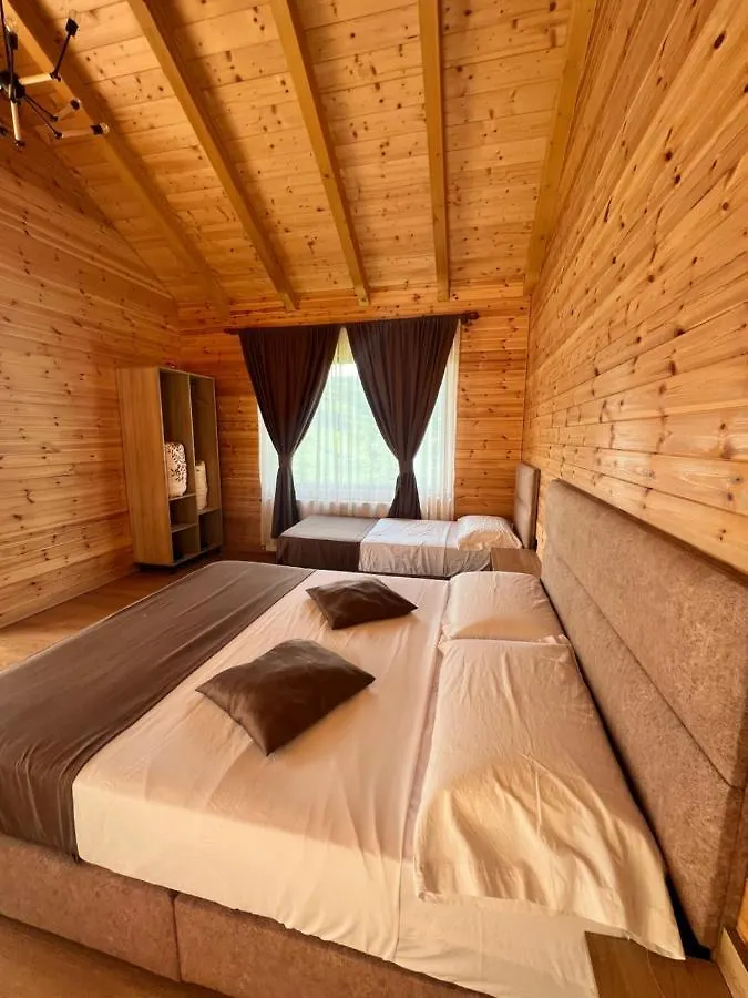 Bujtina Tradicionale Hotel Lepushe
