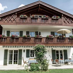 https://gstehaus-quirin.com-bavaria.com